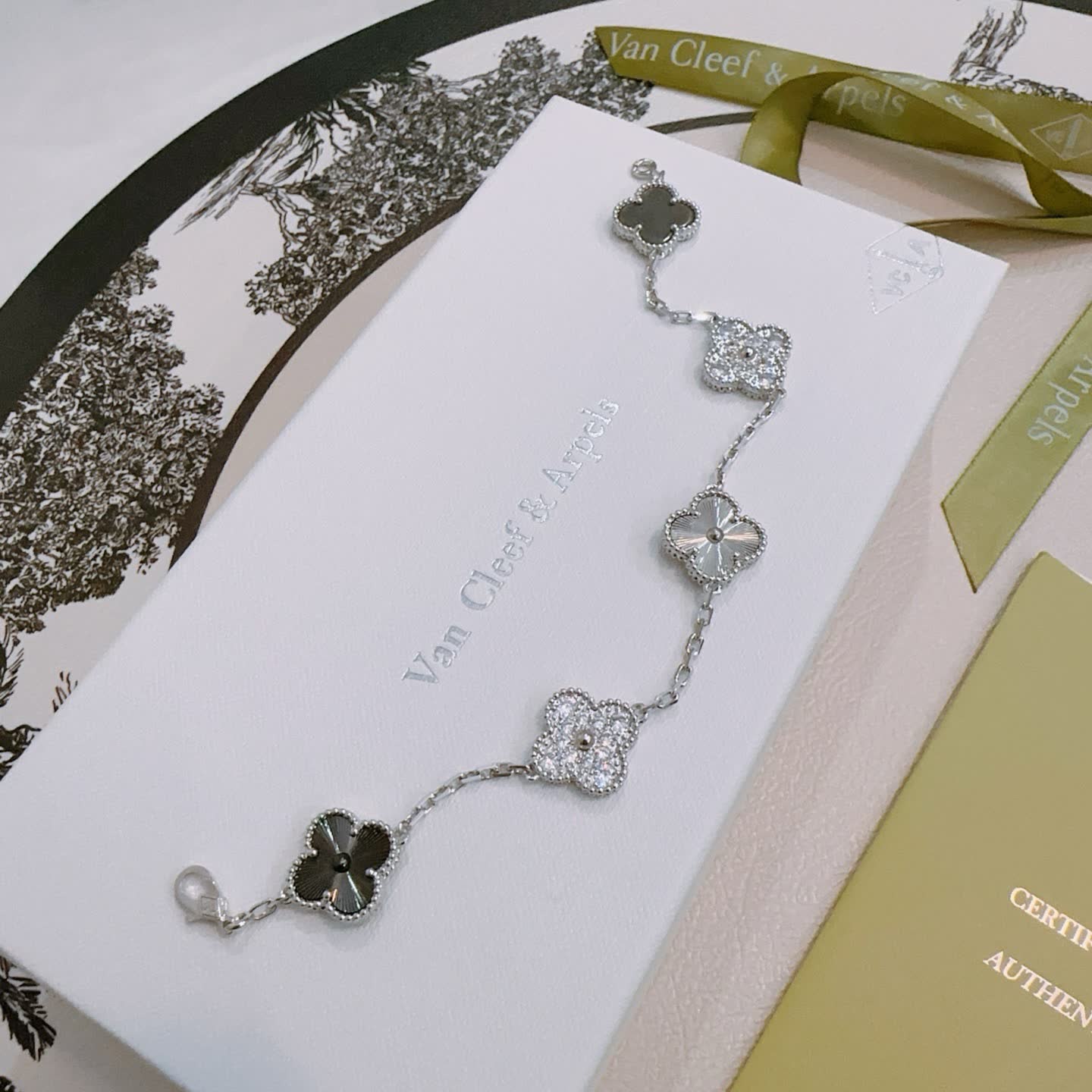 Van Cleef & Arpels Alhambra Bracelet